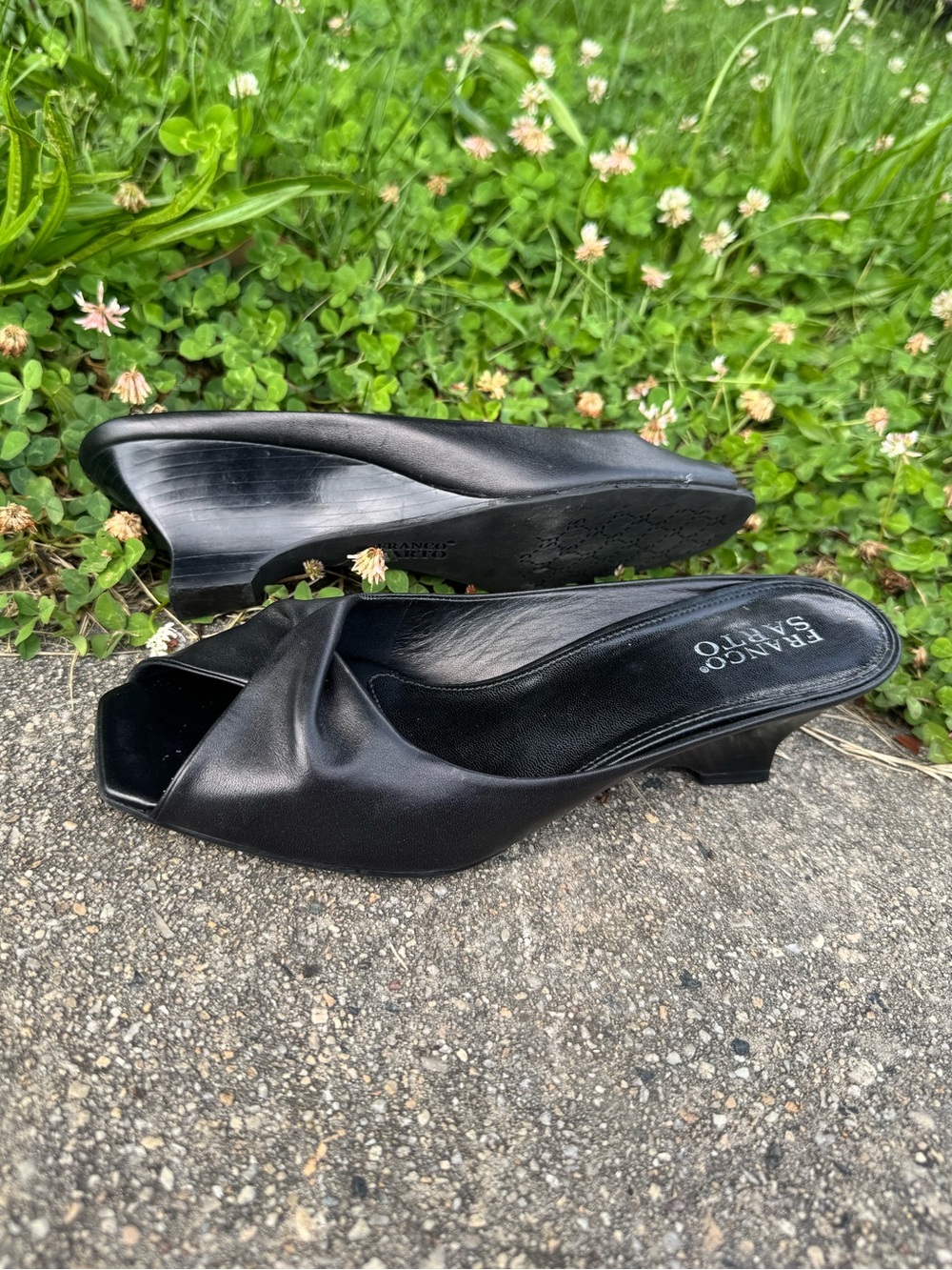 Franco Sarto Black Leather Open-Toe Kitten Heel Mules